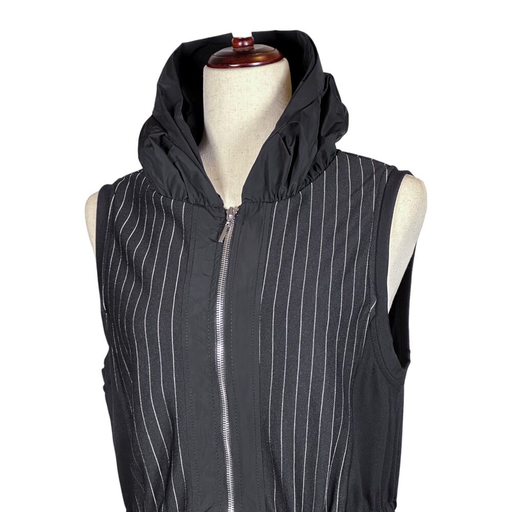 Women's Pinstripe Vest Black by Reina Lee Zipper Size M NWT - Picture 8 of 9
